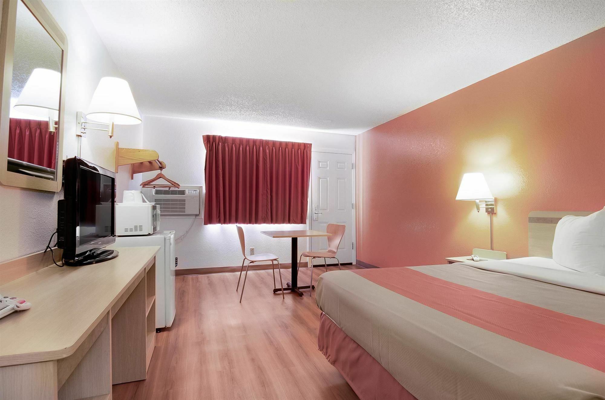 Motel 6-Colby, Ks Bagian luar foto