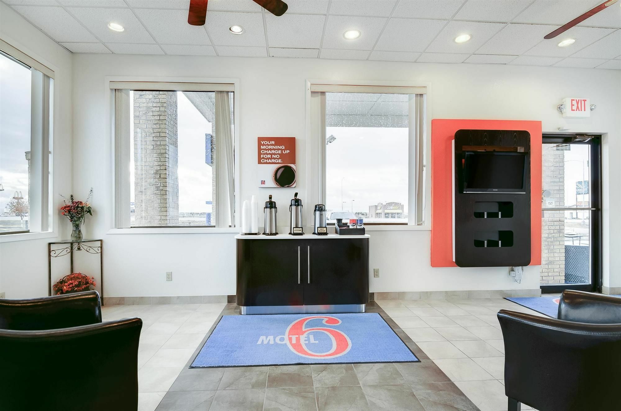 Motel 6-Colby, Ks Bagian luar foto